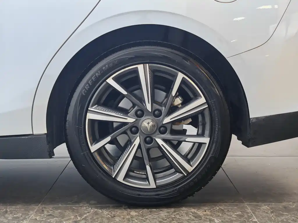 Changan Yida 2023 Blue Whale NE 1.5T GDI DCT Navigator Edition 2023 - thumbnail 9