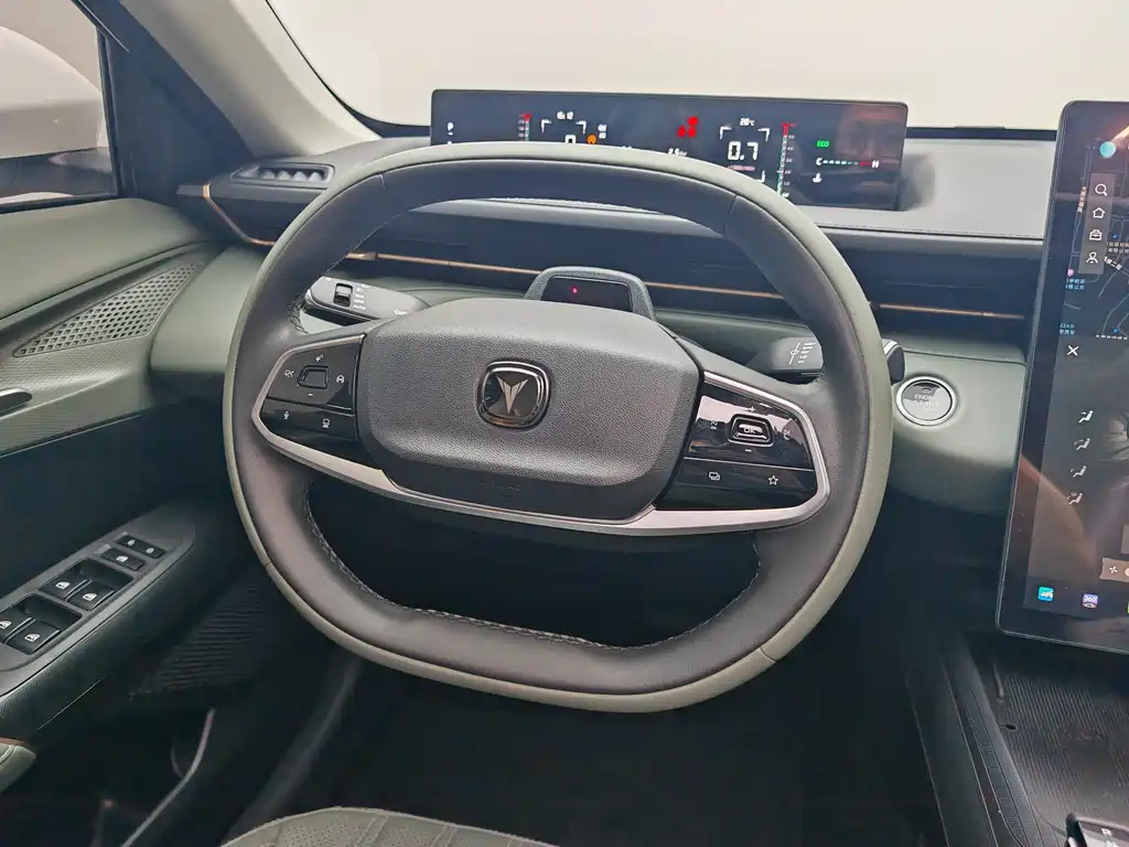 Changan Yida 2023 Blue Whale NE 1.5T GDI DCT Navigator Edition 2023 - thumbnail 16