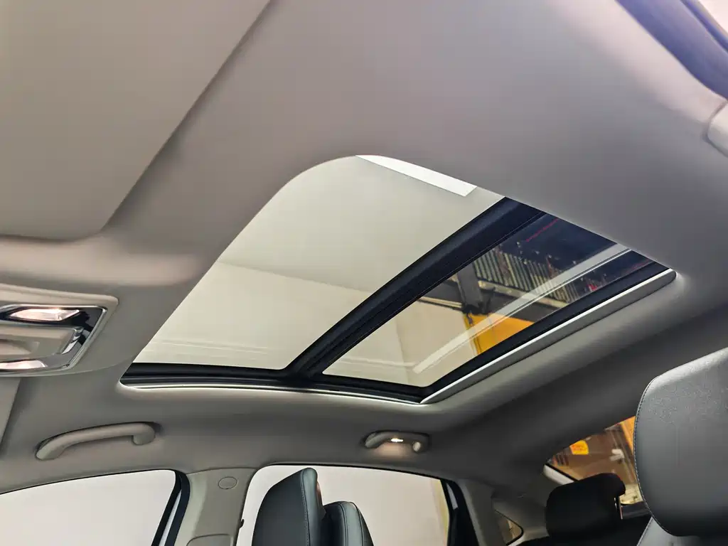 Changan Yida 2023 Blue Whale NE 1.5T GDI DCT Navigator Edition 2023 - thumbnail 18