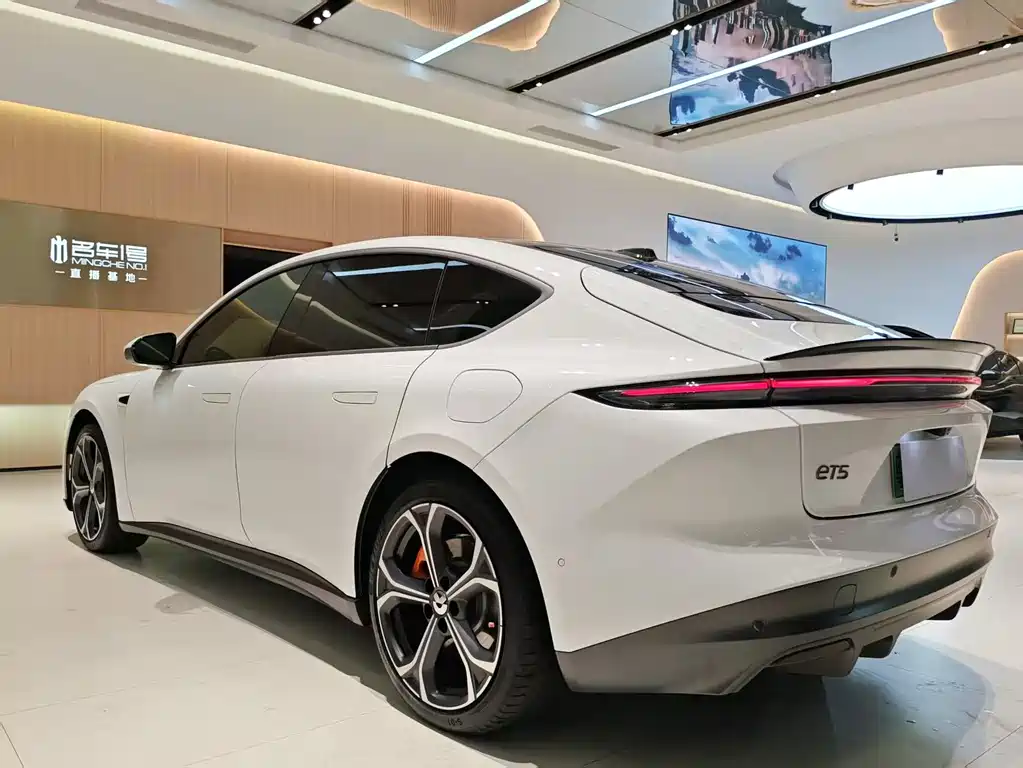 NIO NIO ET5 2022 75kWh 2022 - thumbnail 4