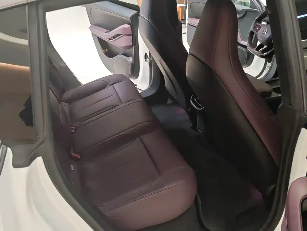 NIO NIO ET5 2022 75kWh 2022 - thumbnail 14