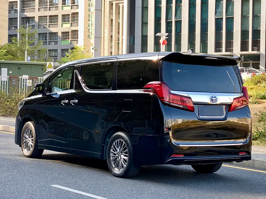 Toyota Alphard 2021 Model Hybrid 2.5L Luxury Version 2021 - thumbnail 5