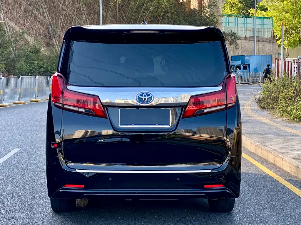 Toyota Alphard 2021 Model Hybrid 2.5L Luxury Version 2021 - thumbnail 6