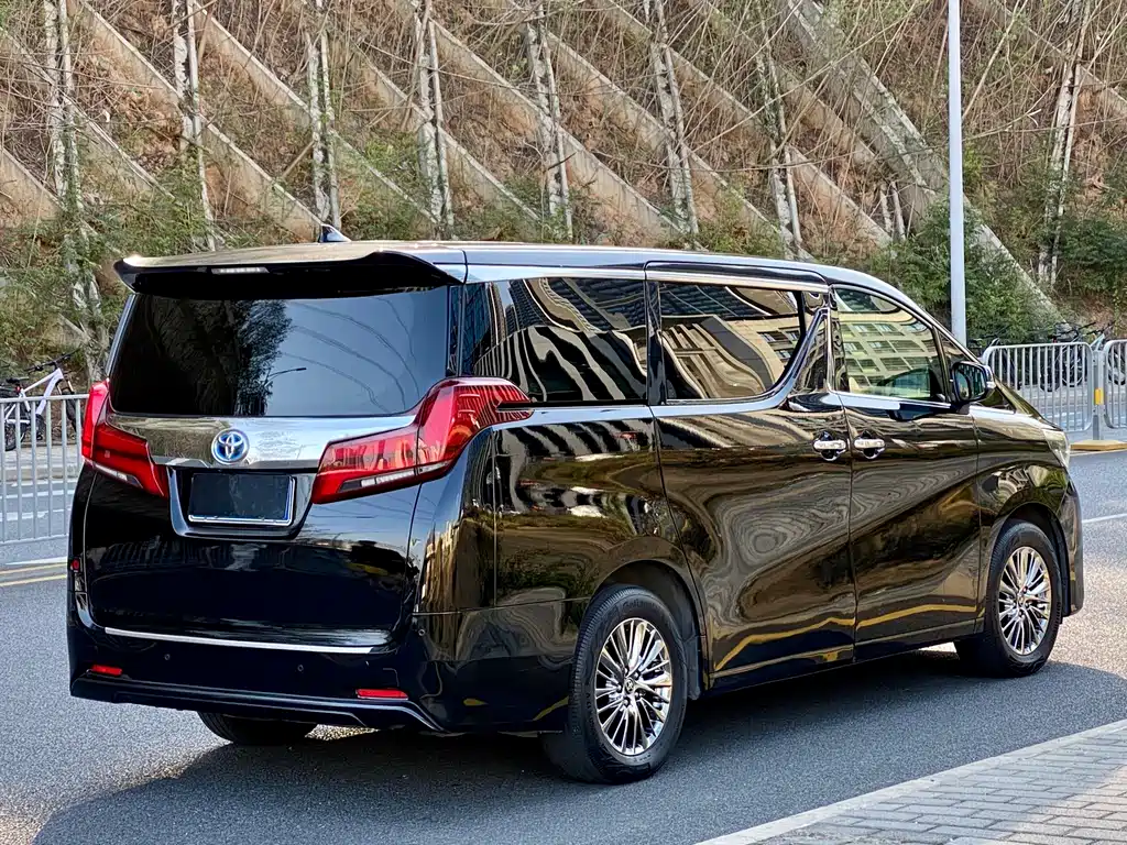 Toyota Alphard 2021 Model Hybrid 2.5L Luxury Version 2021 - thumbnail 7