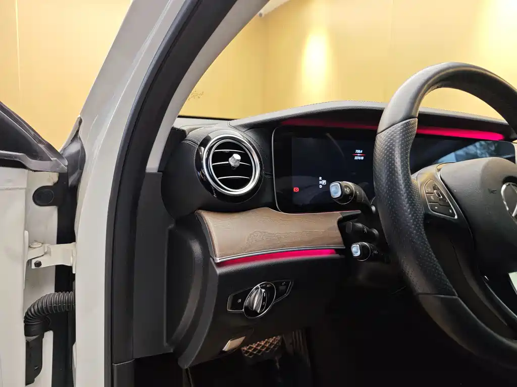 Mercedes-Benz Mercedes-Benz E-Class 2016 E 300 L Fashion Edition 2017 - thumbnail 11