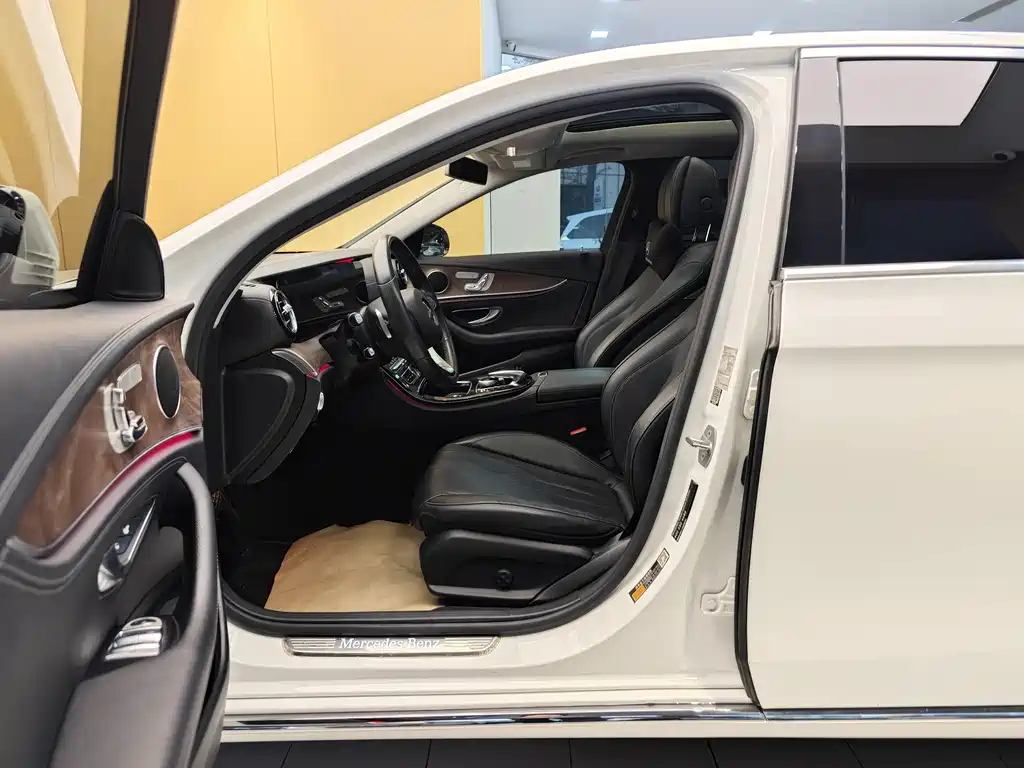 Mercedes-Benz Mercedes-Benz E-Class 2016 E 300 L Fashion Edition 2017 - thumbnail 13