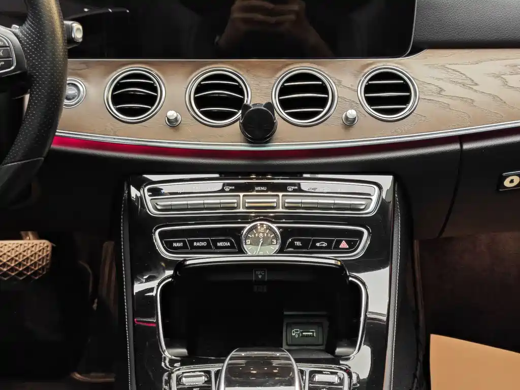 Mercedes-Benz Mercedes-Benz E-Class 2016 E 300 L Fashion Edition 2017 - thumbnail 19