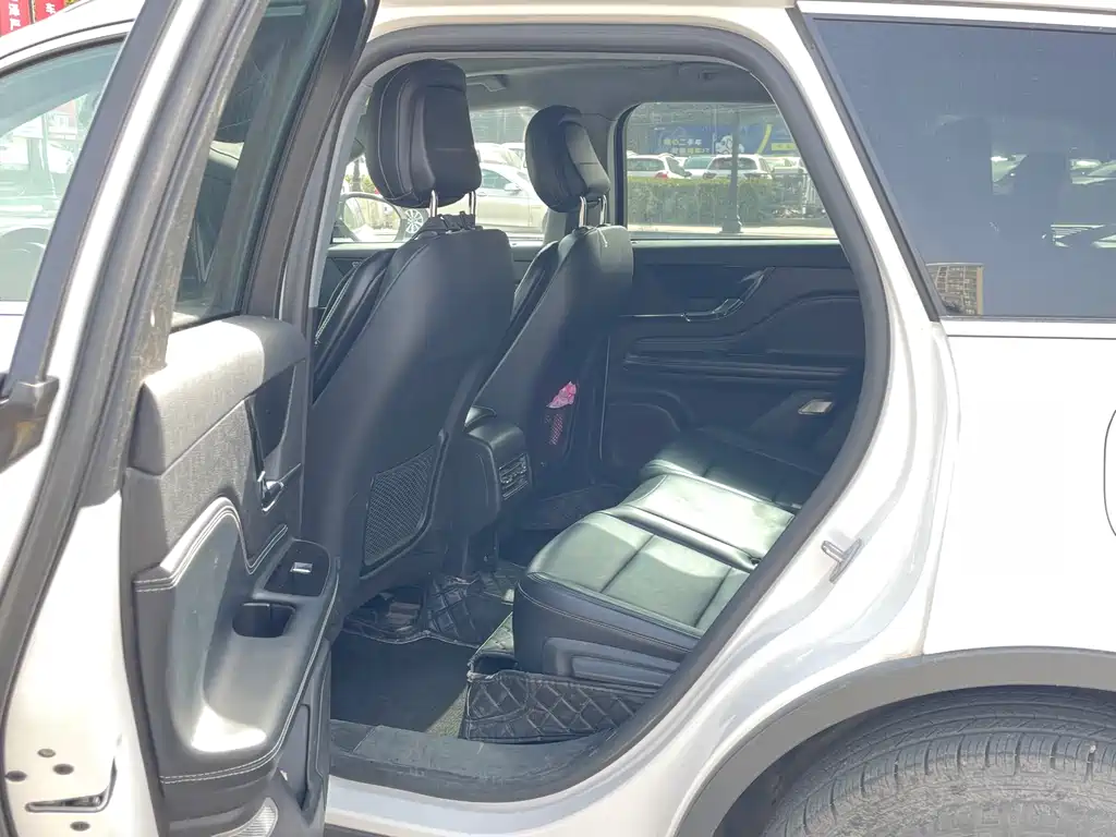 Lincoln Lynx 2022 2.0T Two-Wheel Drive Premium Edition 2022 - thumbnail 7