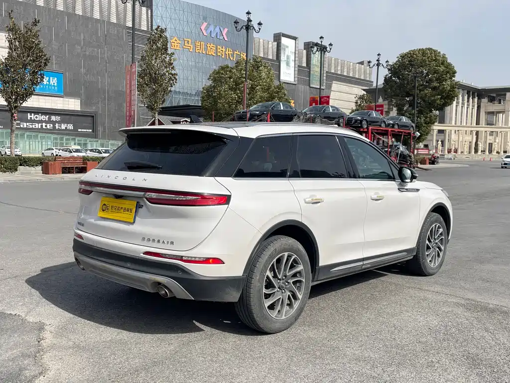 Lincoln Lynx 2022 2.0T Two-Wheel Drive Premium Edition 2022 - thumbnail 9