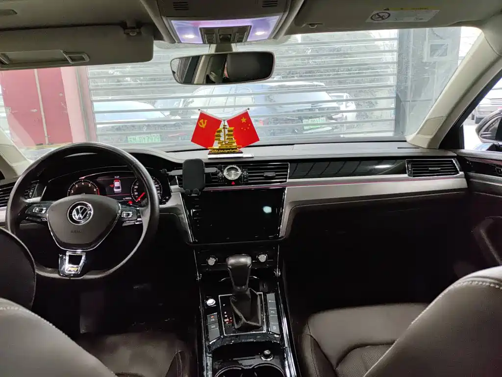 Volkswagen Volkswagen Phideon 2021 380TSI Luxury Edition 2021 - thumbnail 3