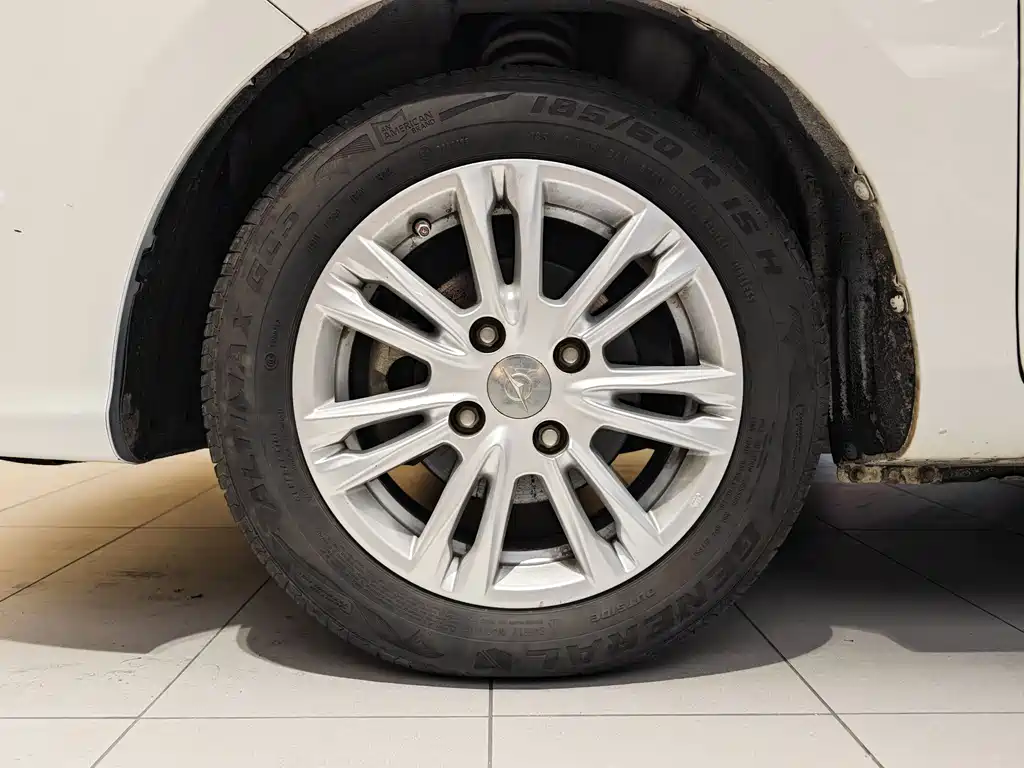 Haima Haima M3 2016 1.5L CVT Comfort Edition 2016 - thumbnail 5