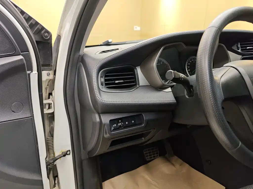 Haima Haima M3 2016 1.5L CVT Comfort Edition 2016 - thumbnail 11