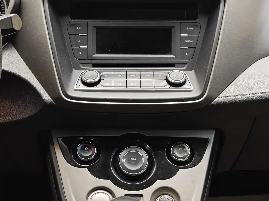 Haima Haima M3 2016 1.5L CVT Comfort Edition 2016 - thumbnail 16