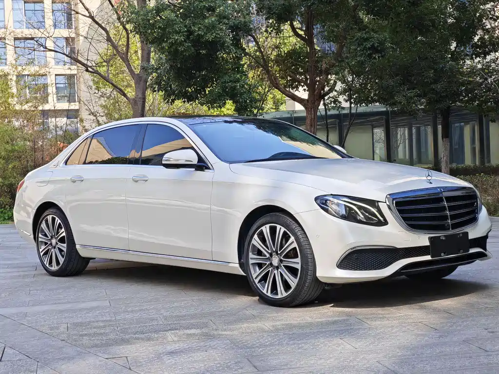 Mercedes-Benz Mercedes-Benz E-Class 2017 E 300 L Luxury Edition 2017 - thumbnail 2