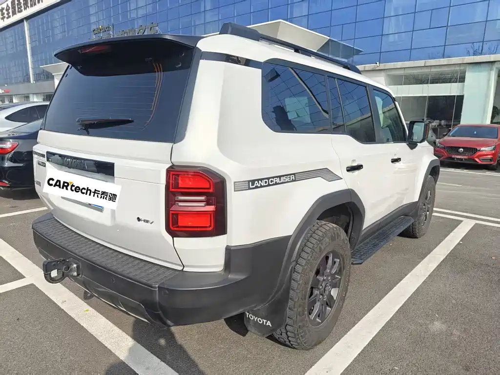 Toyota Prado 2024 2.4T Wild WX 6-seater 2024 - thumbnail 5