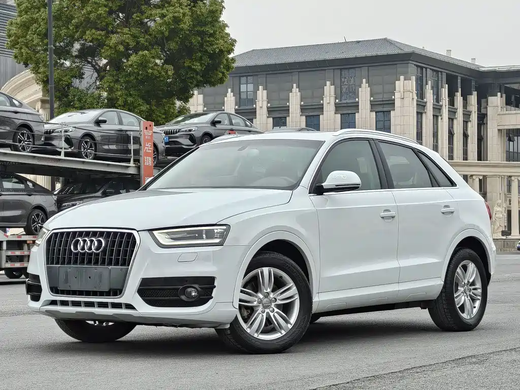 Audi Audi Q3 2015 35 TFSI quattro Comfort Line 2015