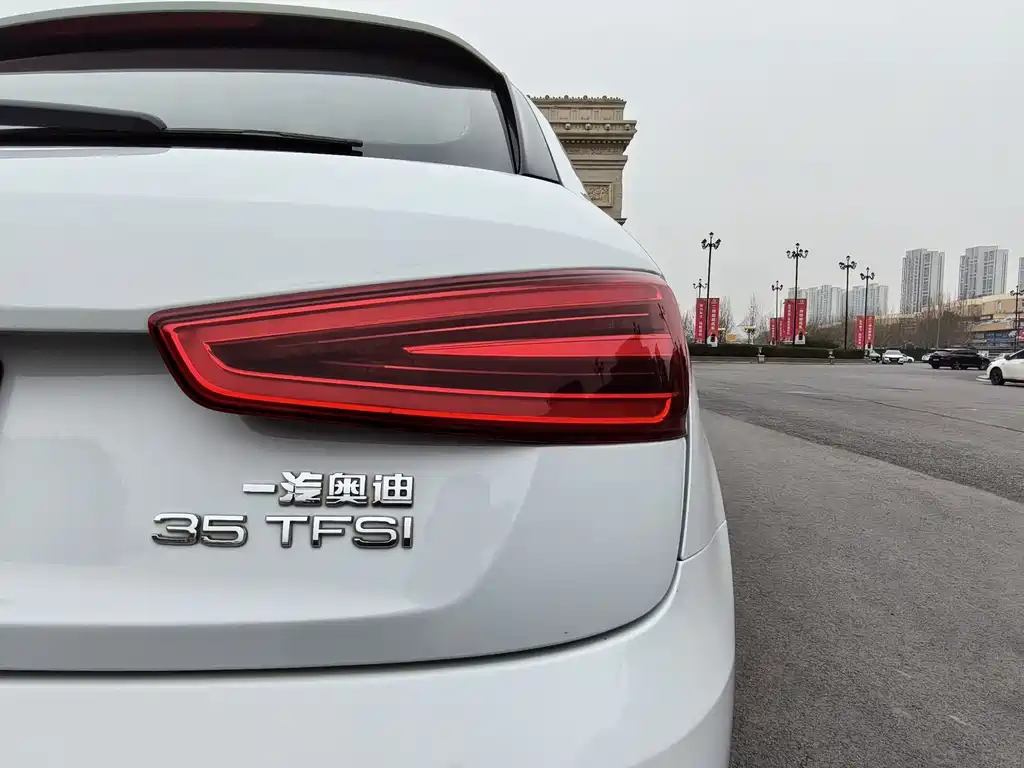 Audi Audi Q3 2015 35 TFSI quattro Comfort Line 2015 - thumbnail 9