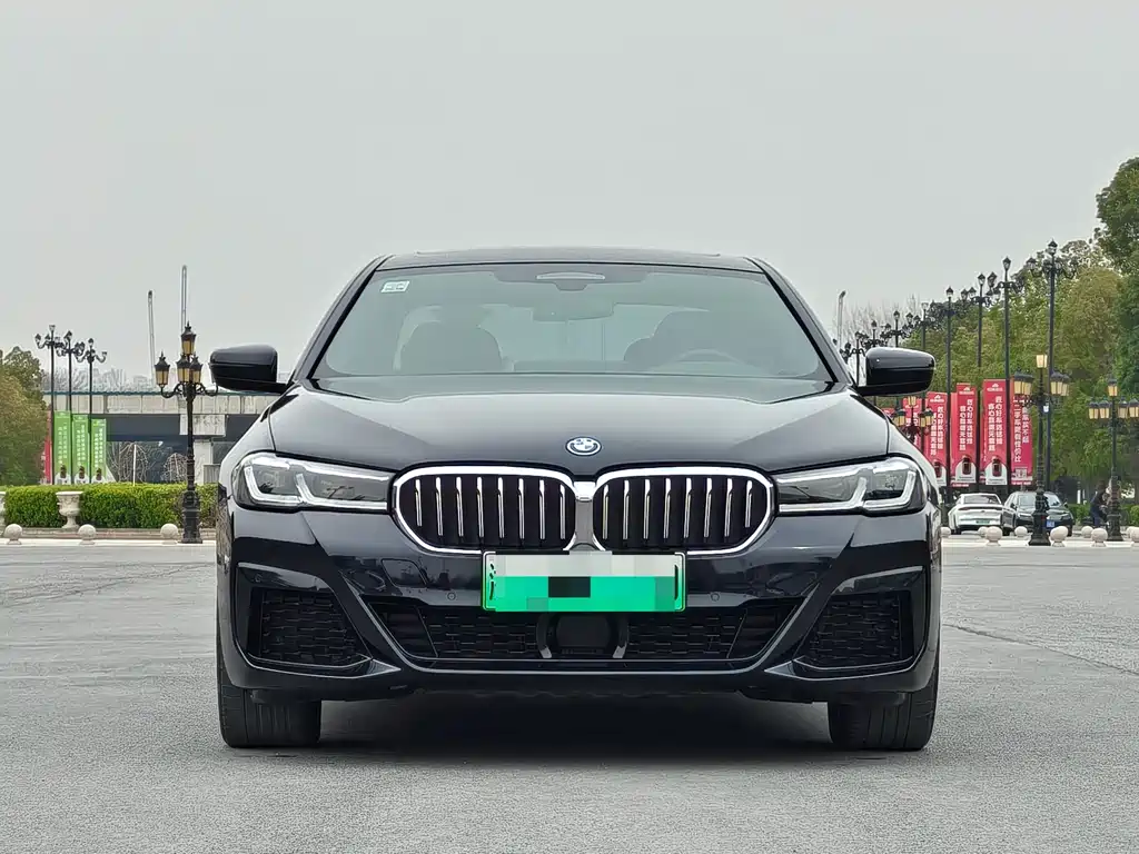 BMW BMW 5 Series New Energy 2022 Model Year Facelift 535Le Pioneer Edition M Sport Package 2022 - thumbnail 2