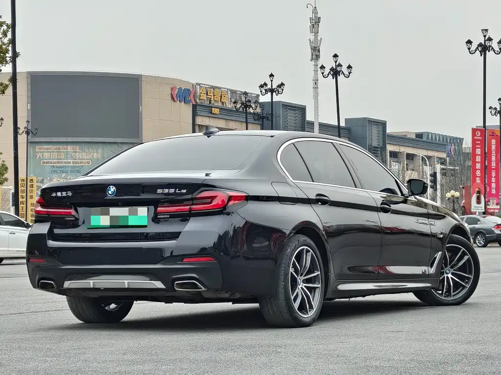 BMW BMW 5 Series New Energy 2022 Model Year Facelift 535Le Pioneer Edition M Sport Package 2022 - thumbnail 6