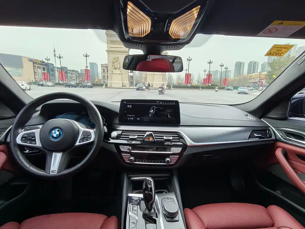BMW BMW 5 Series New Energy 2022 Model Year Facelift 535Le Pioneer Edition M Sport Package 2022 - thumbnail 10