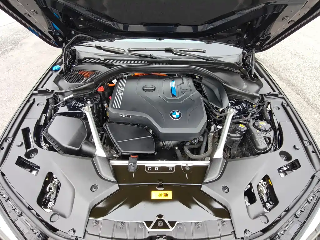BMW BMW 5 Series New Energy 2022 Model Year Facelift 535Le Pioneer Edition M Sport Package 2022 - thumbnail 20
