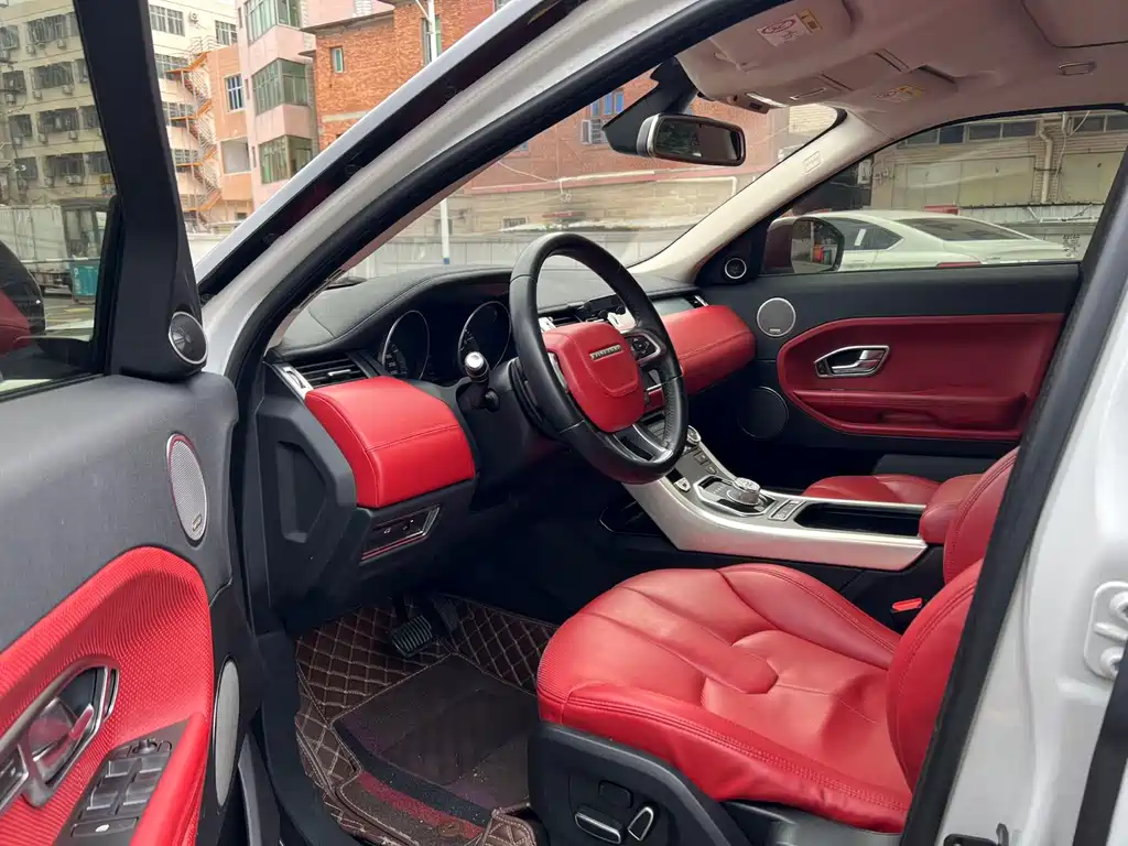 Land Rover Range Rover Evoque 2015 2.0T Five-Door Intelligent Edition 2015 - thumbnail 4