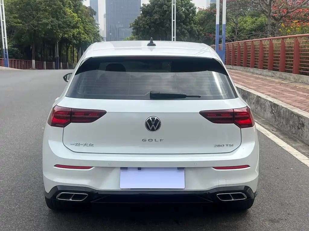 Volkswagen Volkswagen Golf 2021 280TSI DSG R-Line 2022 - thumbnail 5