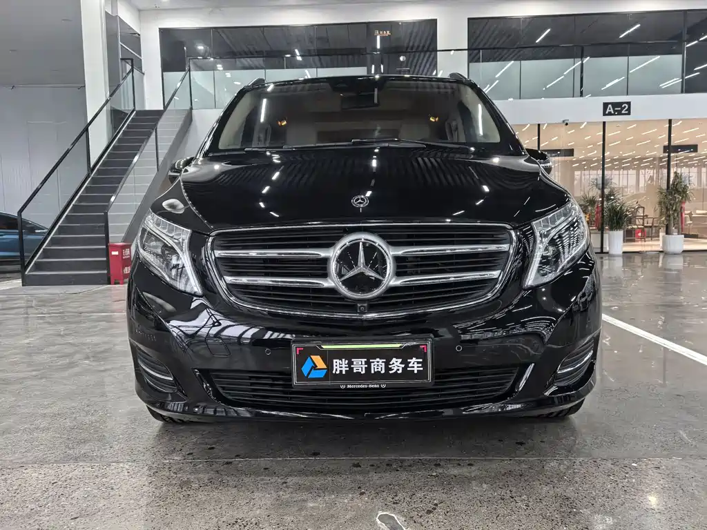 Mercedes-Benz Mercedes-Benz V-Class 2018 V 260 Exclusive Edition Euro VI 2020 - thumbnail 2