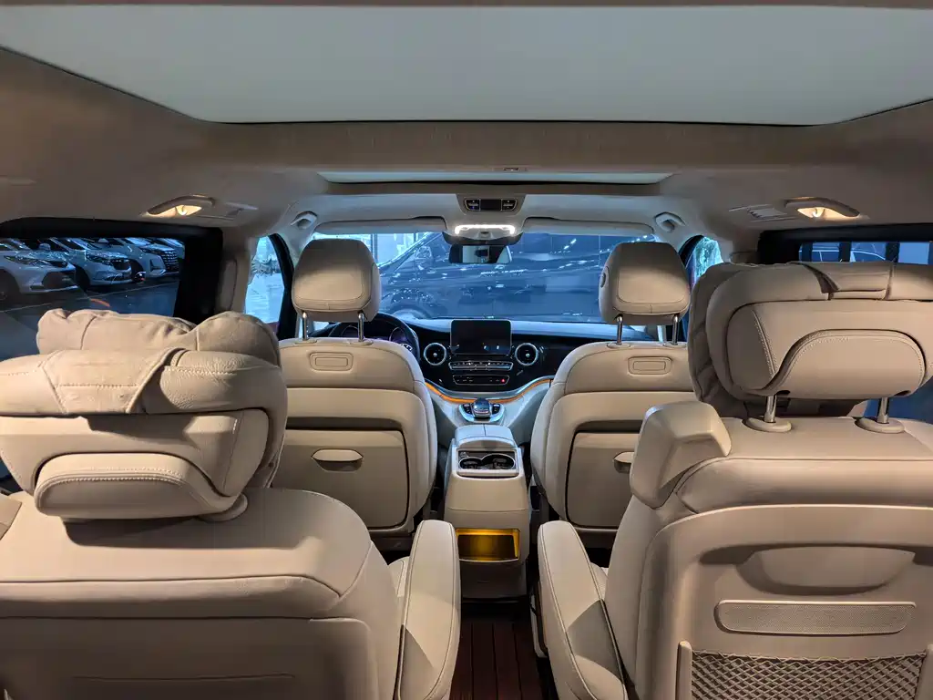 Mercedes-Benz Mercedes-Benz V-Class 2018 V 260 Exclusive Edition Euro VI 2020 - thumbnail 6