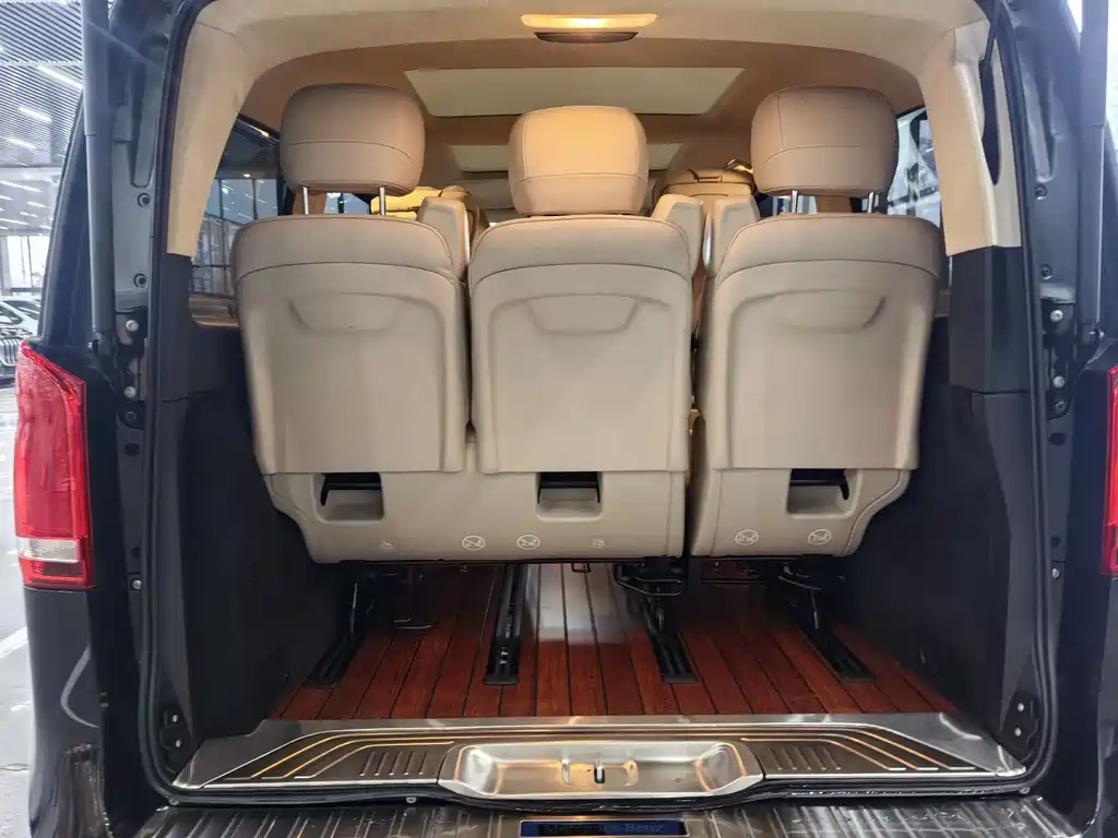 Mercedes-Benz Mercedes-Benz V-Class 2018 V 260 Exclusive Edition Euro VI 2020 - thumbnail 10