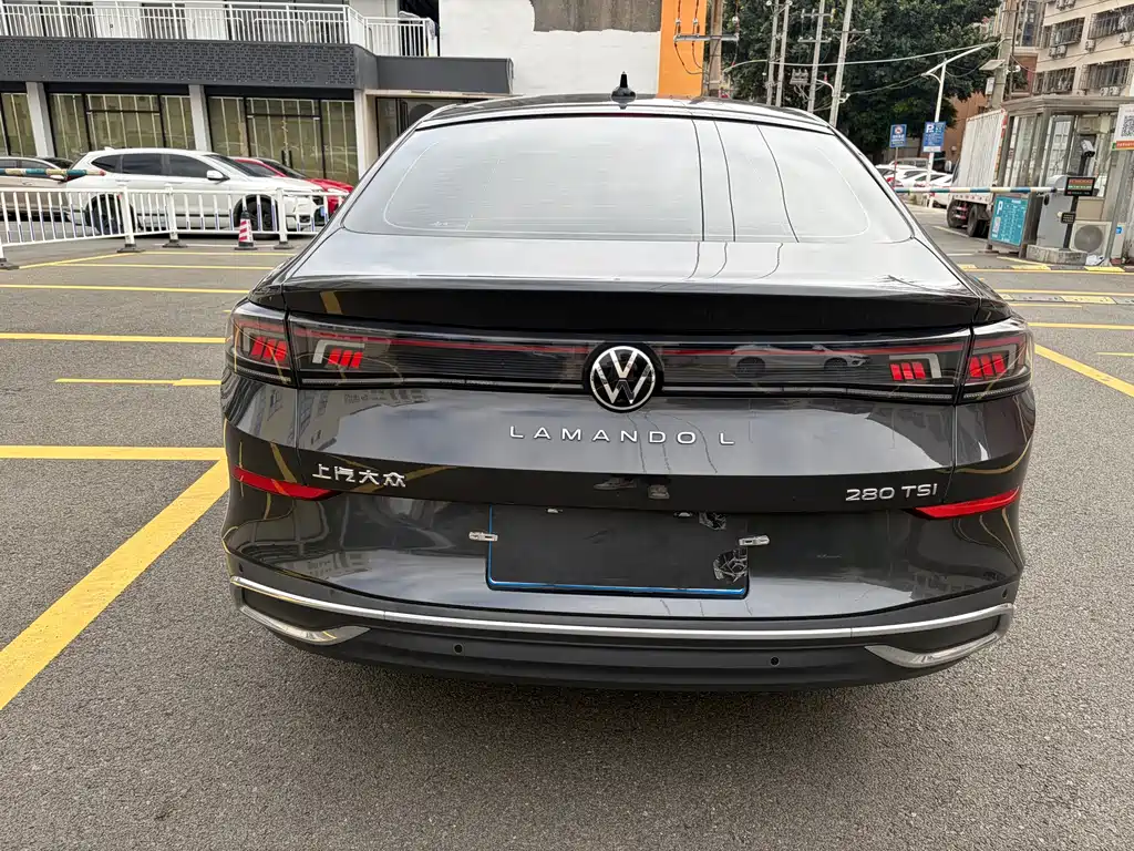 Volkswagen Lamando 2024 Lamando L 280TSI DSG Cool & Spicy Edition 2023 - thumbnail 9