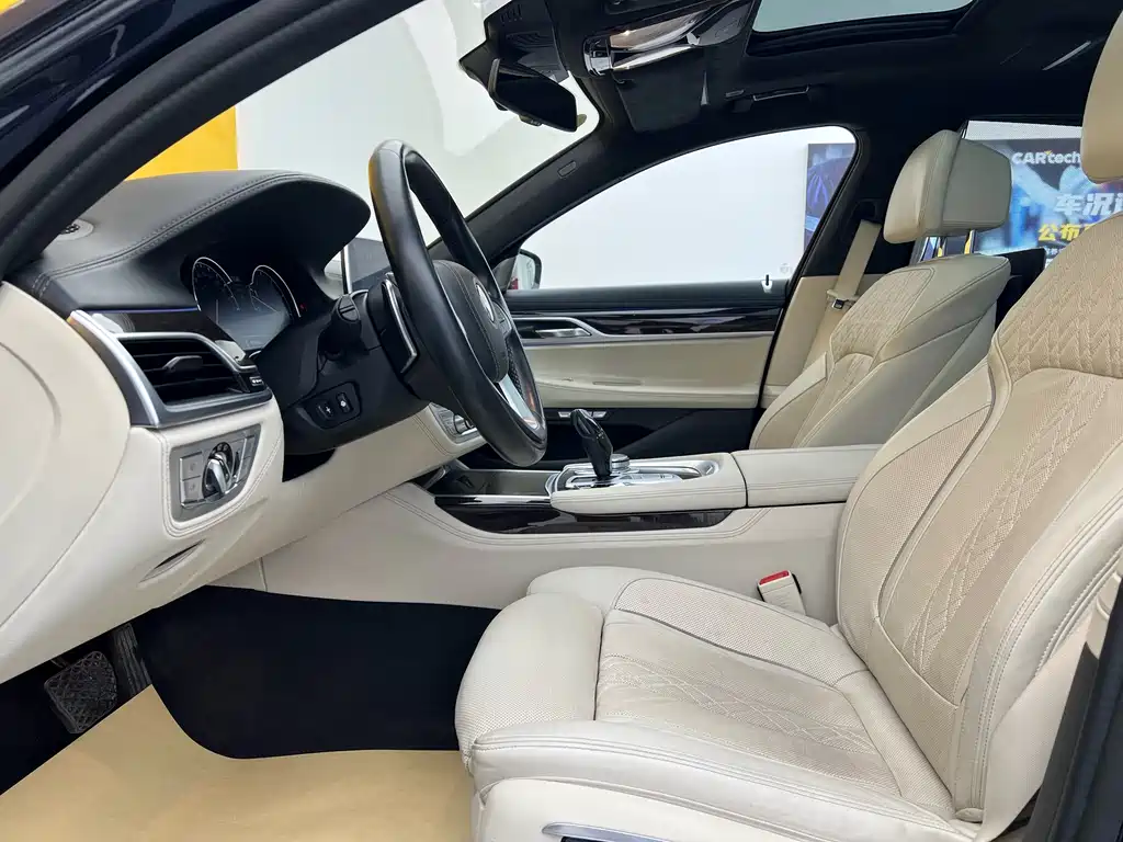BMW BMW 7 Series 2016 740Li Premium Model 2019 - thumbnail 3