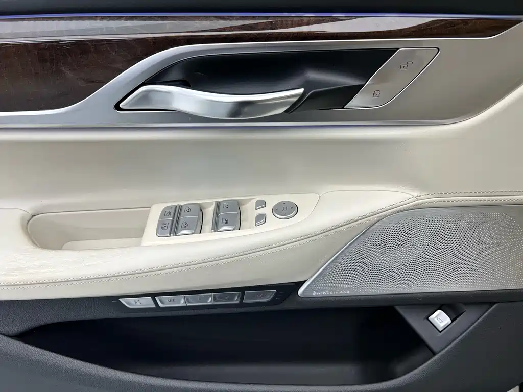 BMW BMW 7 Series 2016 740Li Premium Model 2019 - thumbnail 5