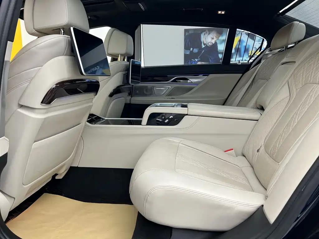 BMW BMW 7 Series 2016 740Li Premium Model 2019 - thumbnail 10