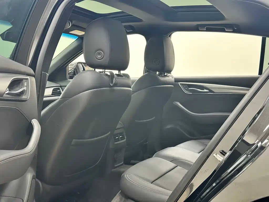 Cadillac Cadillac CT5 2022 28T Luxury (Standard) 2022 - thumbnail 6