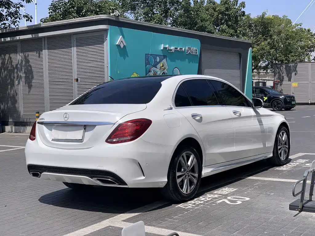 Mercedes-Benz Mercedes-Benz C-Class 2017 Model Year Facelift C 200 L Sport Edition 2017 - thumbnail 3
