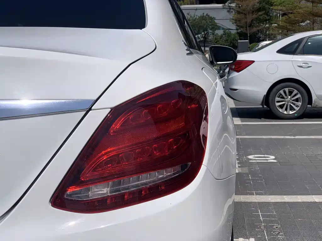 Mercedes-Benz Mercedes-Benz C-Class 2017 Model Year Facelift C 200 L Sport Edition 2017 - thumbnail 19