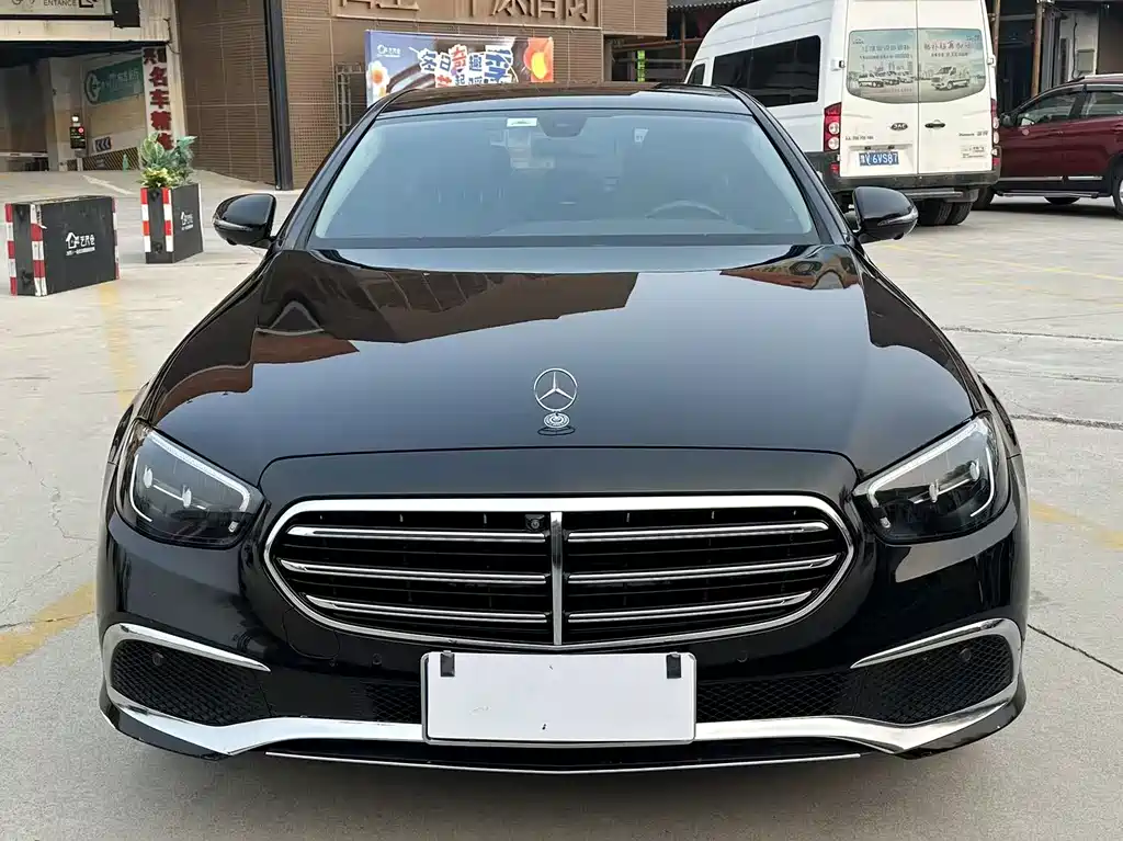 Mercedes-Benz Mercedes-Benz E-Class 2022 Model Year Facelift E 300 L Luxury Edition 2022 - thumbnail 2