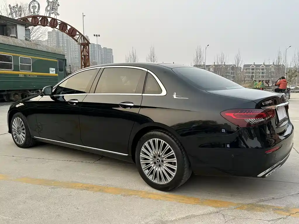 Mercedes-Benz Mercedes-Benz E-Class 2022 Model Year Facelift E 300 L Luxury Edition 2022 - thumbnail 5