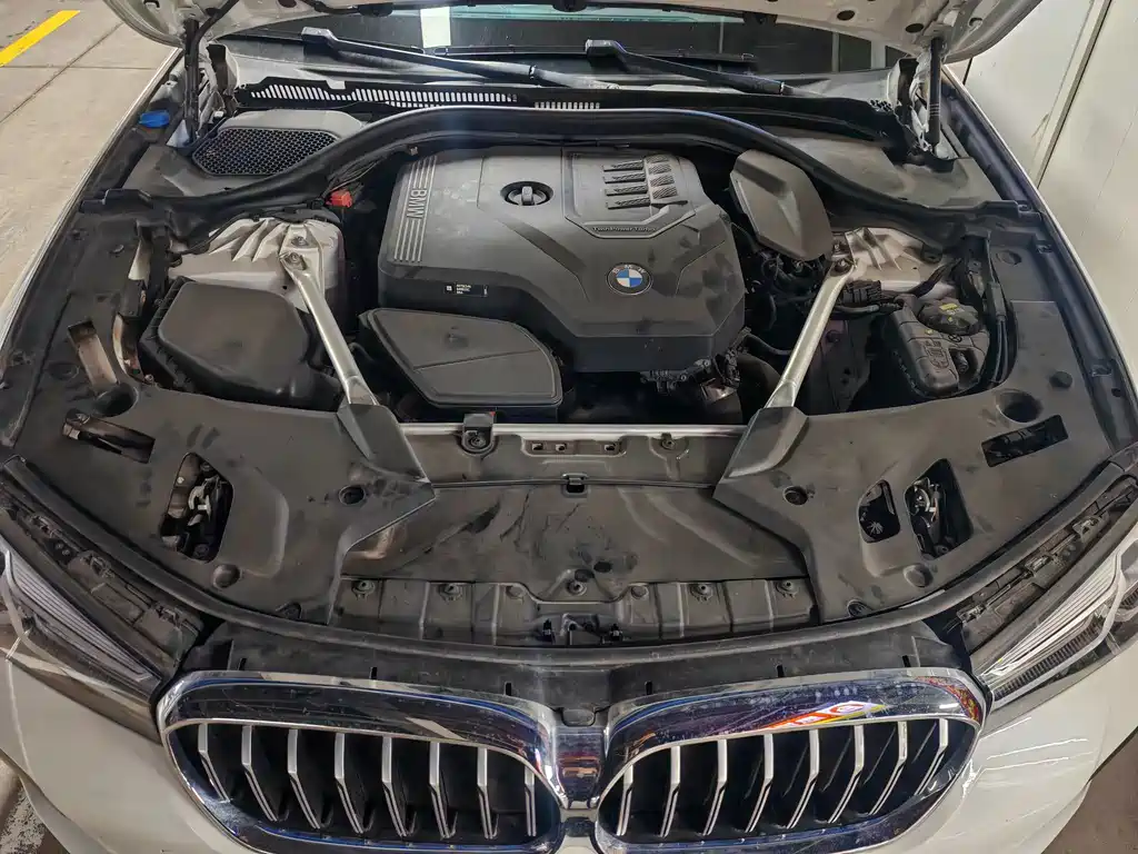 BMW BMW 5 Series 2022 525Li M Sport Package 2022 - thumbnail 20