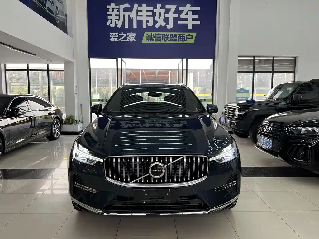 Volvo Volvo XC60 2025 B5 AWD Intelligent Luxury Edition 2025 - thumbnail 2