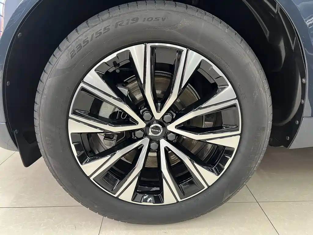 Volvo Volvo XC60 2025 B5 AWD Intelligent Luxury Edition 2025 - thumbnail 6