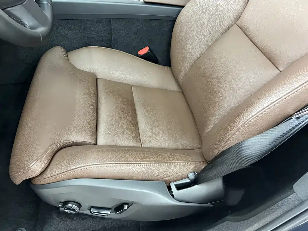 Volvo Volvo XC60 2025 B5 AWD Intelligent Luxury Edition 2025 - thumbnail 9