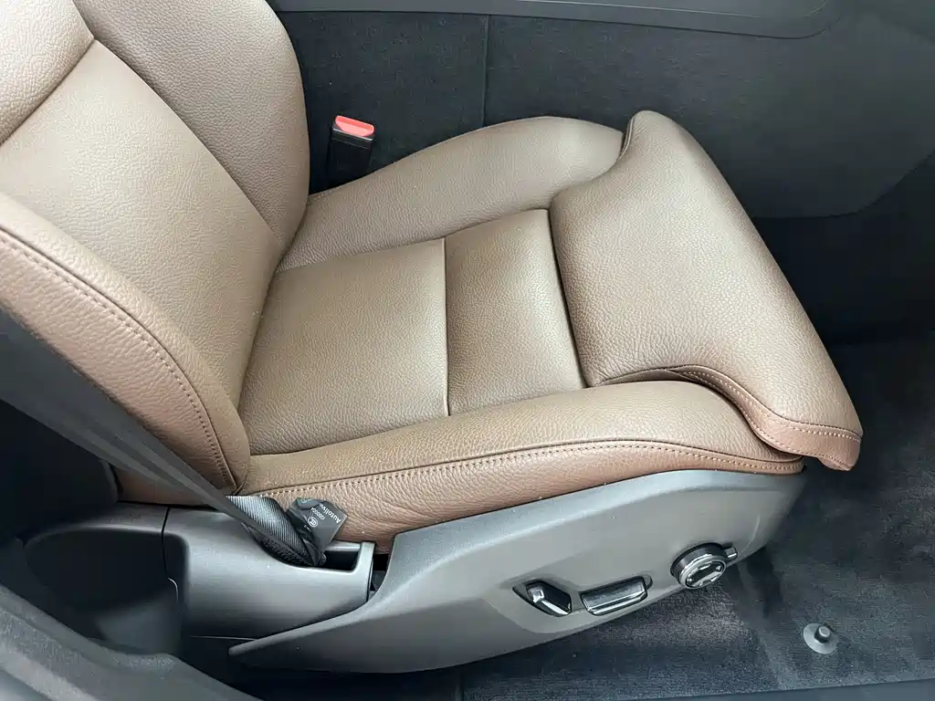 Volvo Volvo XC60 2025 B5 AWD Intelligent Luxury Edition 2025 - thumbnail 18
