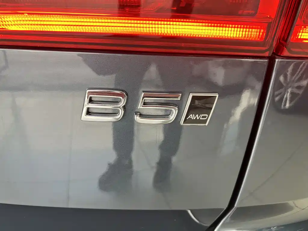 Volvo Volvo XC60 2025 B5 AWD Intelligent Luxury Edition 2025 - thumbnail 28