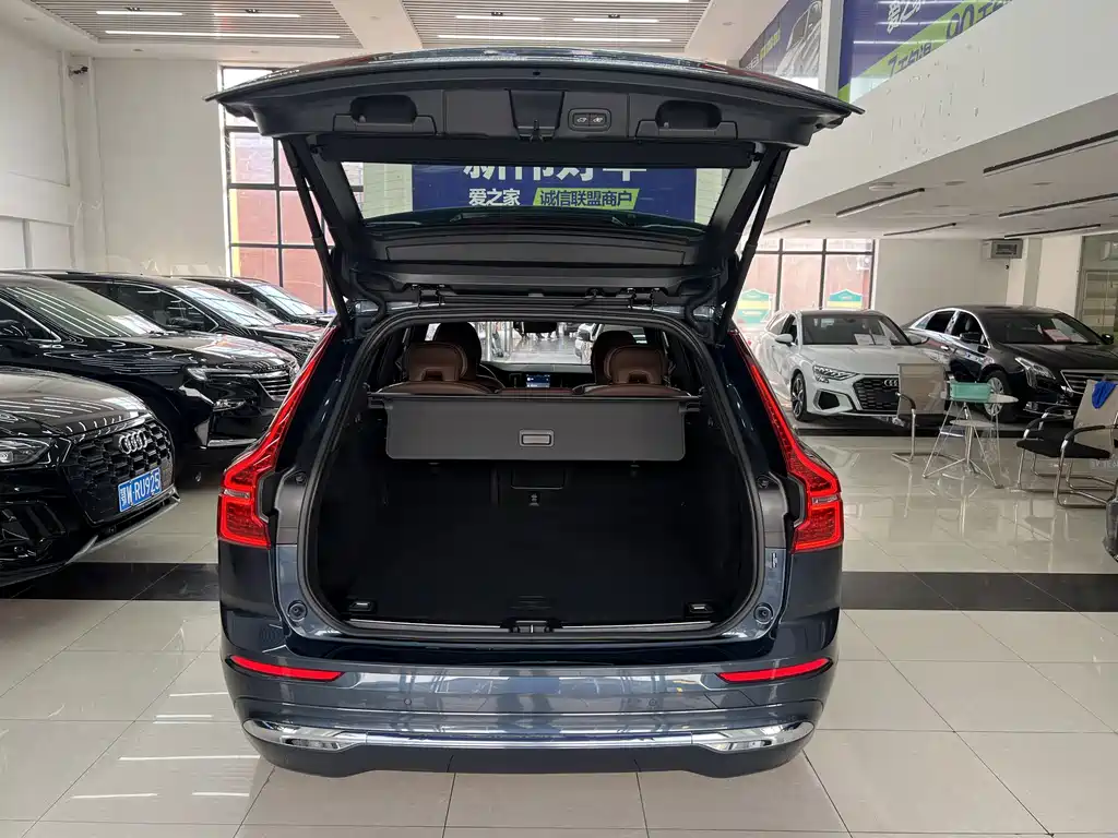 Volvo Volvo XC60 2025 B5 AWD Intelligent Luxury Edition 2025 - thumbnail 29