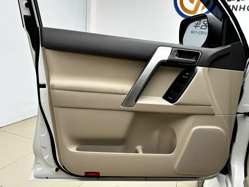 Toyota Toyota Land Cruiser Prado (Imported) 2023 Model 4.0L Middle East Version 2024 - thumbnail 4