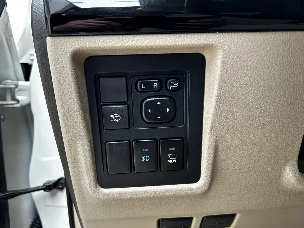 Toyota Toyota Land Cruiser Prado (Imported) 2023 Model 4.0L Middle East Version 2024 - thumbnail 7