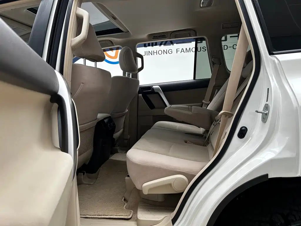 Toyota Toyota Land Cruiser Prado (Imported) 2023 Model 4.0L Middle East Version 2024 - thumbnail 14