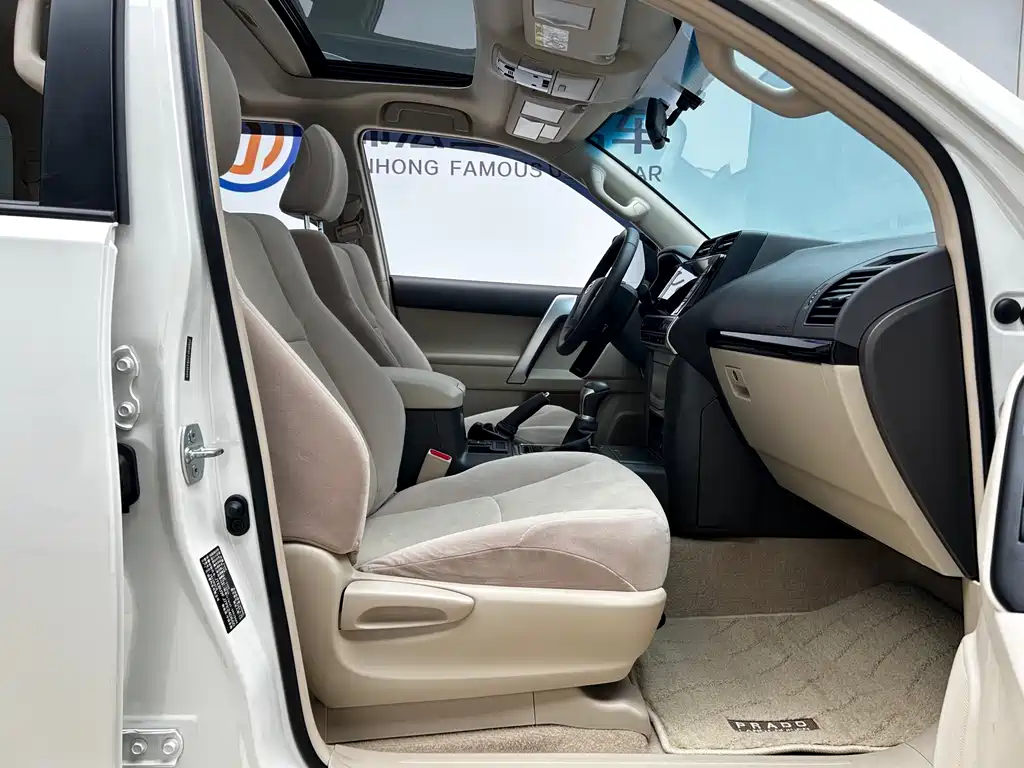 Toyota Toyota Land Cruiser Prado (Imported) 2023 Model 4.0L Middle East Version 2024 - thumbnail 21